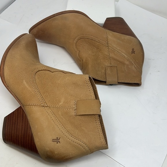 Frye Sz 8 Amado Wedge Zip Bootie Antiqued Tan Leather - Picture 6 of 12